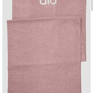 Grounded No-Slip Mat Towel